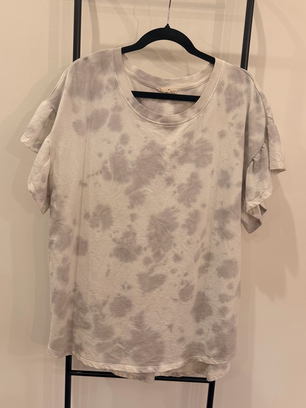 Women's Light Gray Tie-Dye Short Sleeve Tee